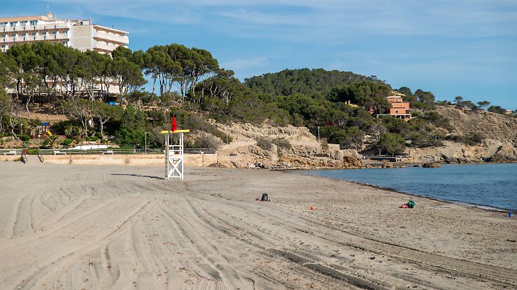 Nichts los am Paguera Beach in Palma - ob das so bleibt?