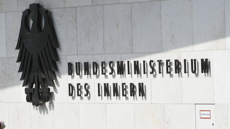 Aus dem Bundesinnenministerium wurde eine Analyse verschickt, die in der Behörde für Ärger sorgt.