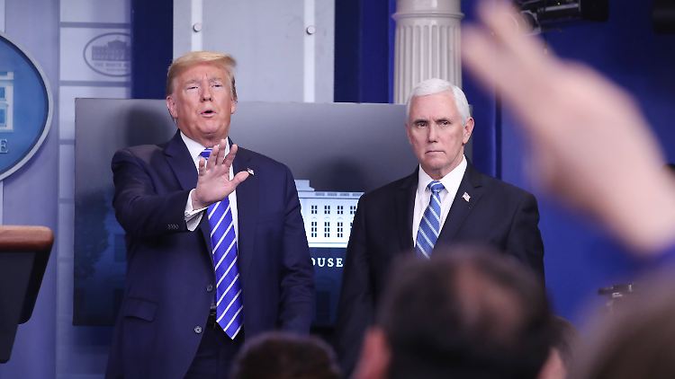 Keine Masken und keine Quarantäne: US-Präsident Donald Trump und sein Vize Mike Pence.