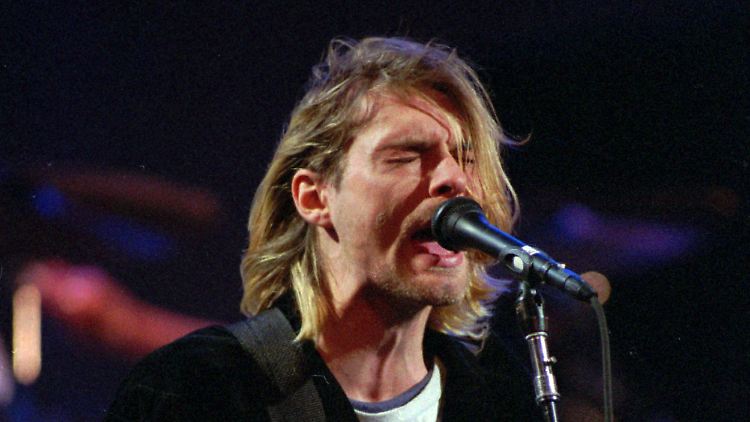 Die Martin D-18E von Kurt Cobain ist nun die teuerste Gitarre der Welt.