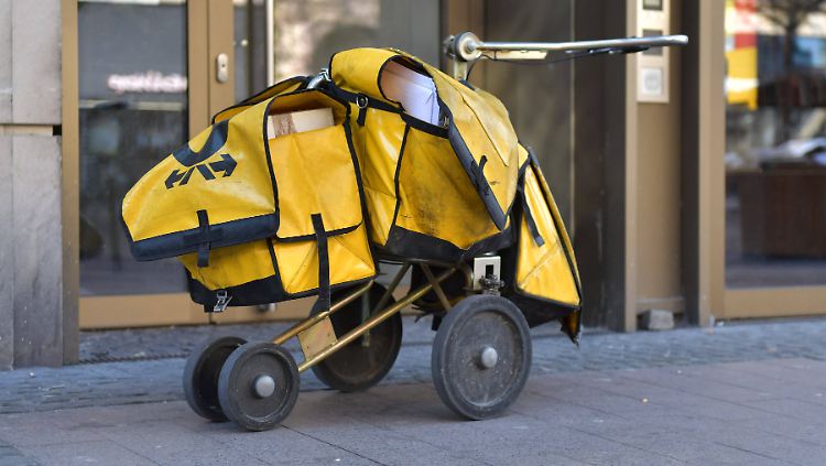 Die Deutsche Post hat im ersten Quartal 2020 60 Prozent weniger verdient als im Vorjahr.