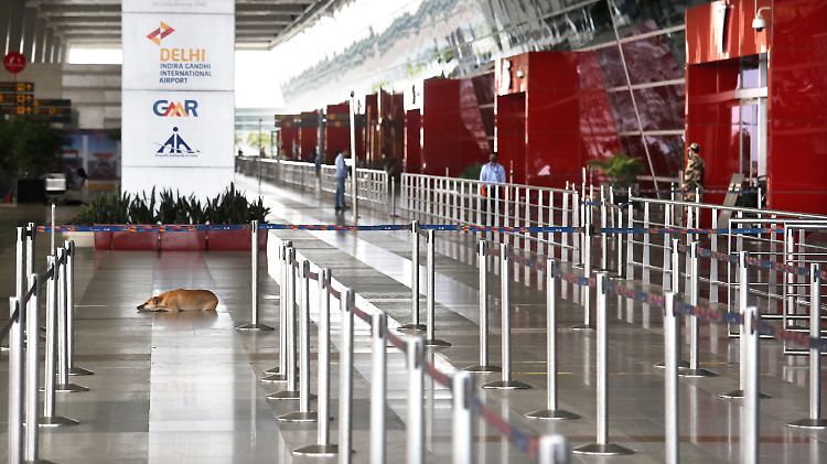 Viel Gesellschaft dürfte der gestrandete Deutsche auf dem derzeit nahezu verwaisten Flughafen Indira Ghandi nicht gehabt haben.
