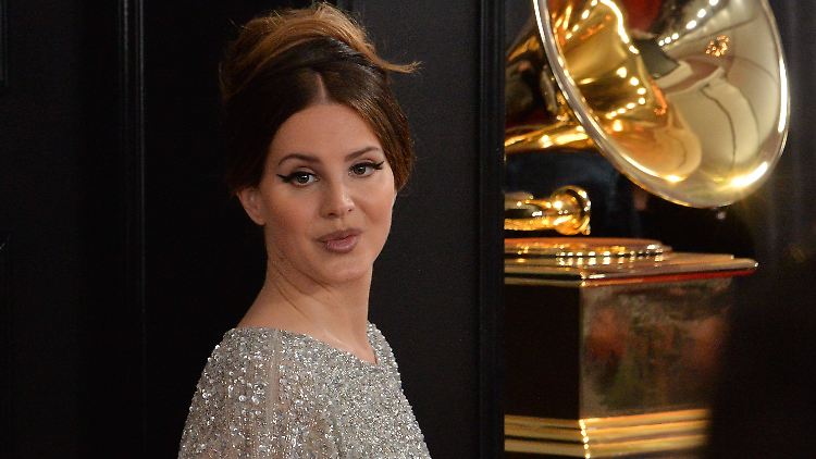 Ja, so kennen wir sie eigentlich: Lana Del Rey.