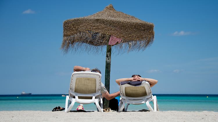 Könnte bald schon wieder möglich sein: Sommerurlaub am Strand.