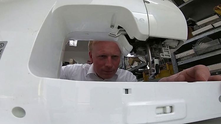 Dirk Müller Nähmaschinen Corona-Krise.JPG