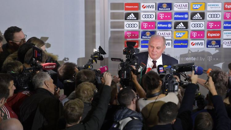 Dichtes Journalisten-Gedrängel wird es nach Fußballspielen nun nicht mehr geben.