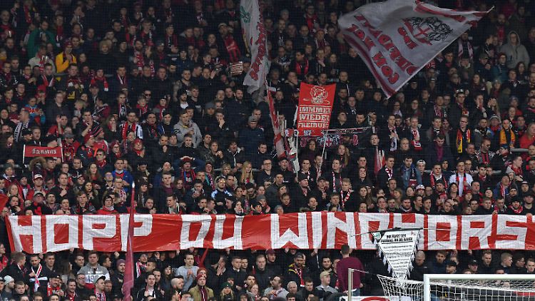 Der Protest der Kurven bestimmte die Bundesliga bis zum Abbruch.