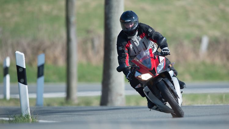 Vor allem Biker die zu laut und zu schnell unterwegs sind sollen in Zukunft härter bestraft werden.
