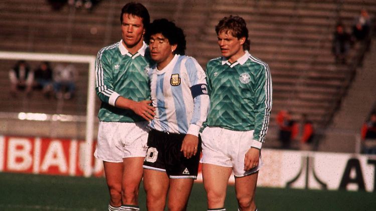 Der beste Fußballer der Welt, Diego Maradona und Uli Borowka.