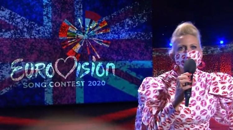 ESC-"Finale" in besonderen Zeiten: Moderatorin Barbara Schöneberger mit Maske.