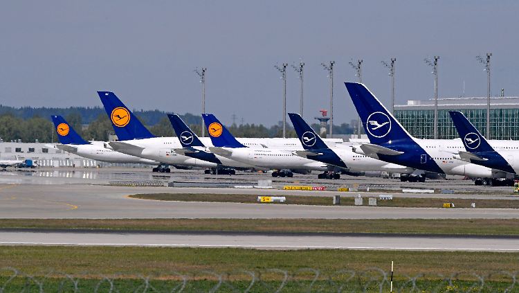 700 von etwa 760 Lufthansa-Fliegern stehen derzeit am Boden.