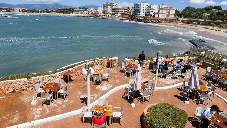 Mallorca-Urlaub könnte bereits Ende Juni wieder möglich sein - dann soll zumindest der Tourismus wieder anlaufen.