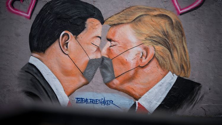 In der Corona-Krise nutzt Trumps America-First-Politik China - Graffitto von Eme Freethinker im Berliner Mauerpark.