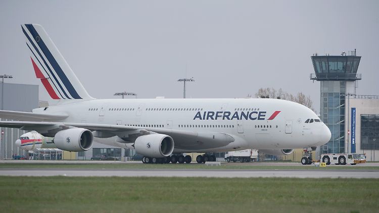 Den A380 will Air France sowohl mit neuen Airbus-Modellen, als auch mit solchen des Konkurrenten Boeing ersetzen.