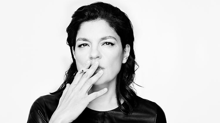Klug und cool - gute Mischung! Jasmin Tabatabai hat viele Seiten.