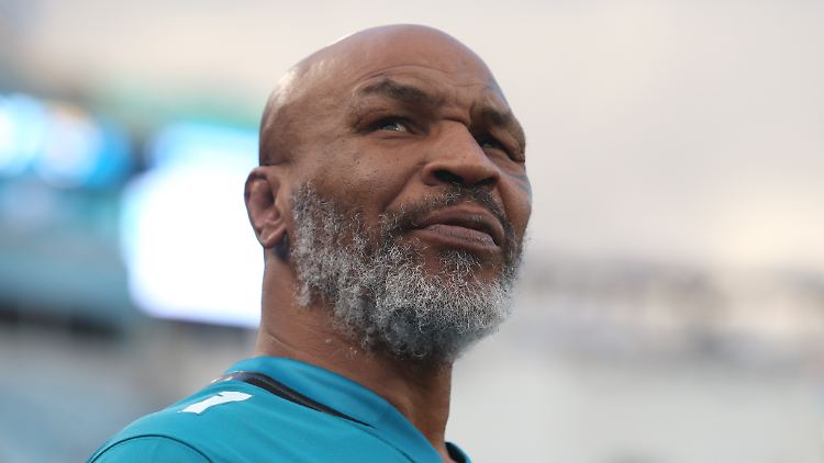 Mike Tyson: grauer Bart, grimmiger Blick. So will er zurück auf die Bühne.