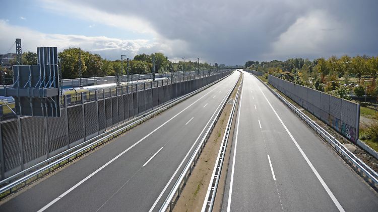 Nach knapp sechs Jahren Bauzeit wurde bei Hamburg im Oktober 2019 die neue Wilhelmsburger Reichsstraße eingeweiht.