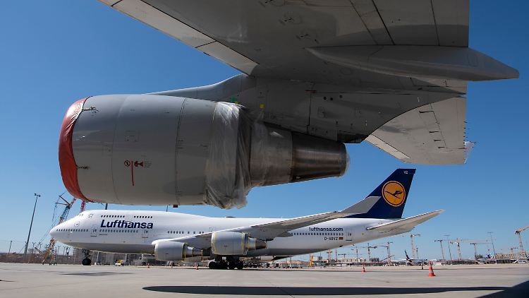 Der Staat hilft der Lufthansa mit rund neun Milliarden Euro aus.