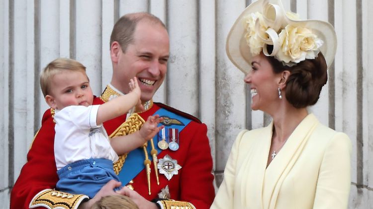Prinz William mit Sohn Louis und Ehefrau Kate.