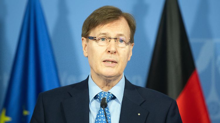 NRW-Justizminister versprach "Anklagen im Akkord". Bisher gab es genau eine.