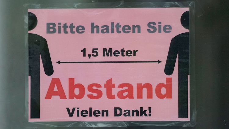 Bei Verstößen gegen das Mindestabstandsgebot wurden bislang bis zu 500 Euro fällig.