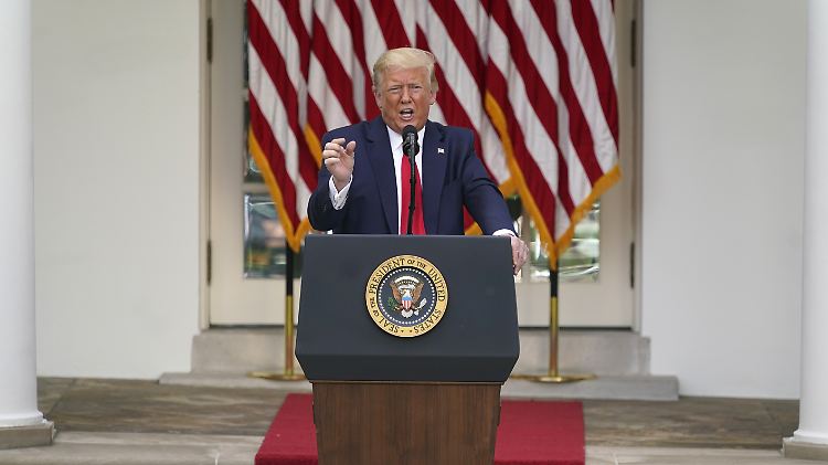Die USA würde so zu einer "Lachnummer", sagt Trump zum Thema Briefwahl.