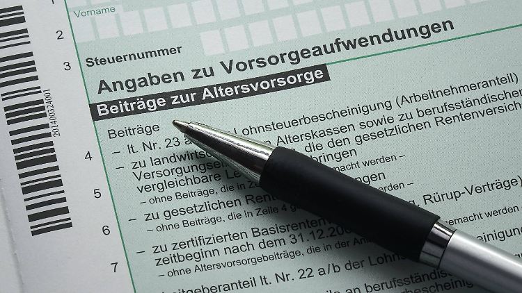 Generell gilt, dass Ehepaare mit jeder Einkommensteuererklärung prüfen können, ob sie sich gemeinsam oder getrennt veranlagen lassen wollen.