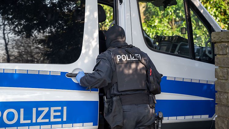 Bundesweit sind Polizei oder Bundespolizei bei mehreren Razzien seit dem Morgen aktiv.