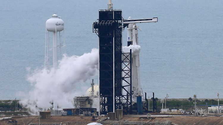 Bleibt erstmal am Boden: Die Falcon 9 der Firma SpaceX.