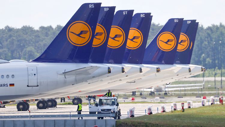 Berlin will der schwer angeschlagenen Airline unkompliziert mit neun Milliarden Euro unter die Flügel greifen. Die EU fordert dagegen Auflagen im Gegenzug für das Rettungspaket.   