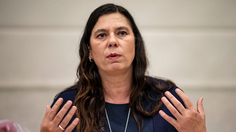 Berlins Bildungssenatorin Sandra Scheeres will die Schulen in der Hauptstadt vor den Sommerferien nicht mehr regulär öffnen.