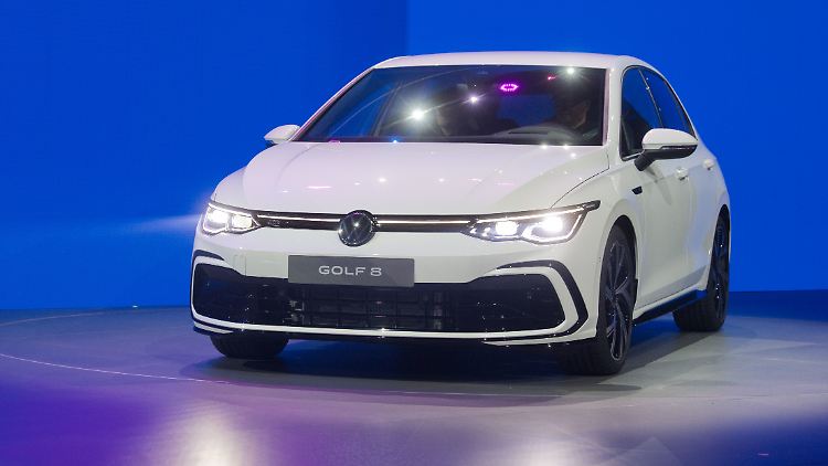 VW betonte, dass es sich nicht um einen vom Kraftfahrt-Bundesamt angeordneten Rückruf, sondern um eine "freiwillige Servicemaßnahme" handele.