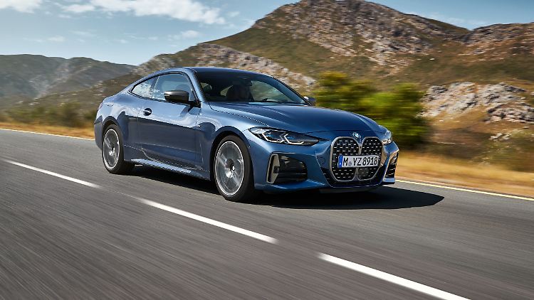 Große Niere und schmale LED-Scheinwerferaugen sind die Merkmale des neuen BMW 4er Coupé.