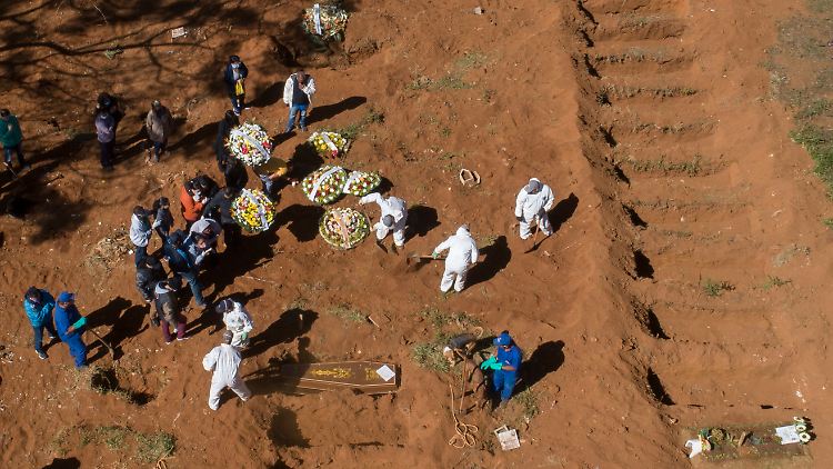 Mehr als 26.000 Menschen sind in Brasilien in Zusammenhang mit den Virus gestorben.