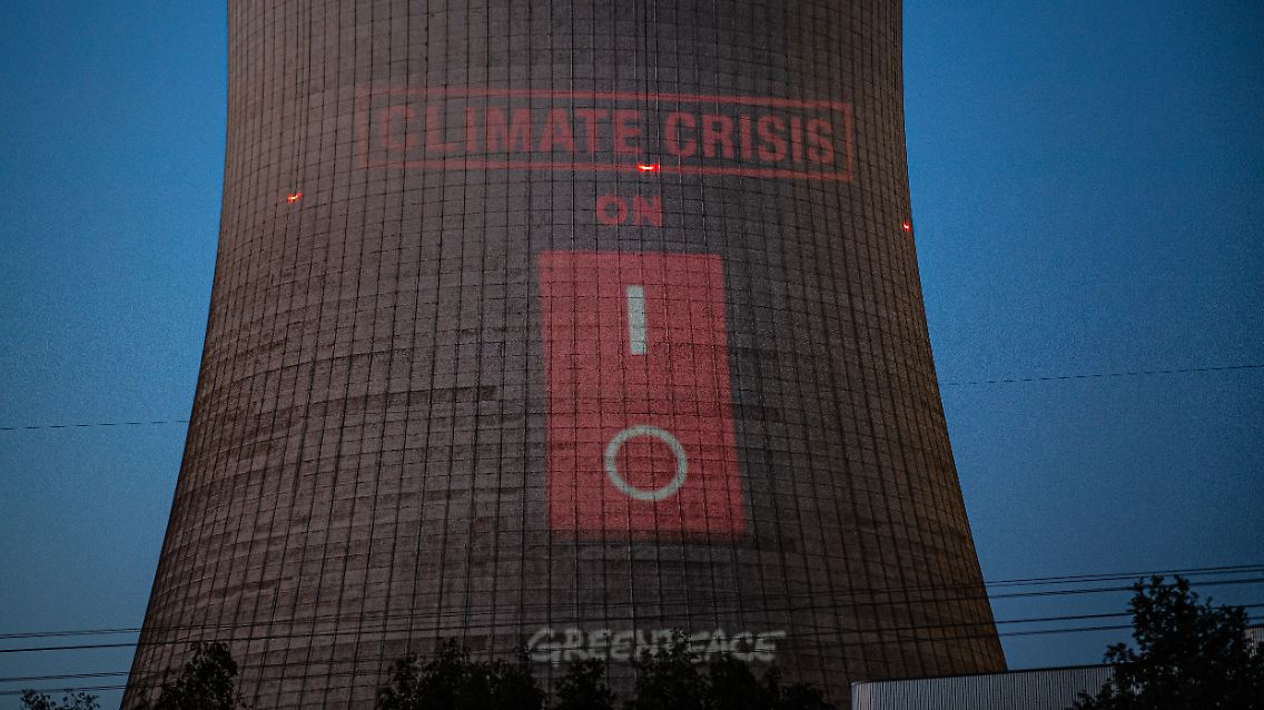 Protest gegen Datteln IV - mit einem riesigen Schalter.