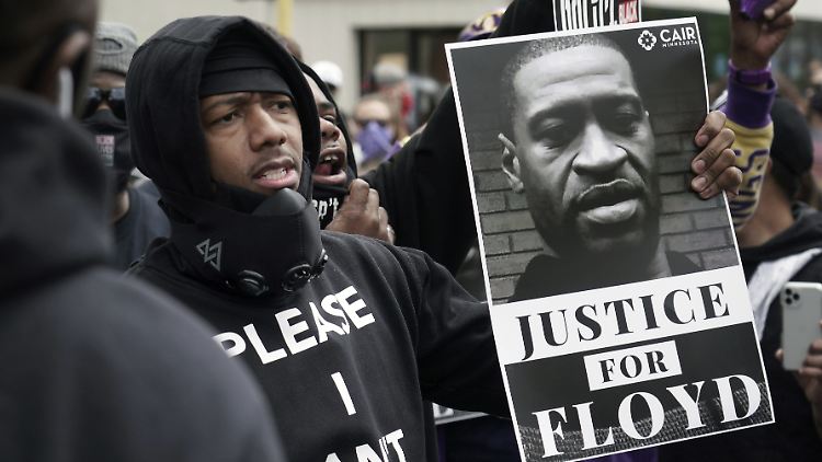 Tausende demonstrieren in den USA gegen Polizeigewalt und für Gerechtigkeit im Fall des Toten George Floyd.