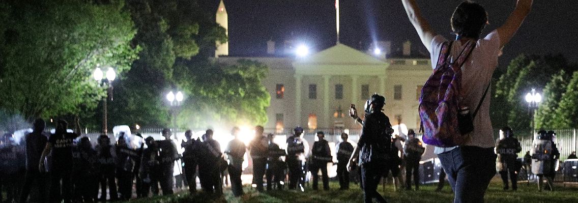 2020-05-30T134701Z_1614226890_RC2VYG9IUZ4V_RTRMADP_3_MINNEAPOLIS-POLICE-PROTESTS-WASHINGTON.JPG