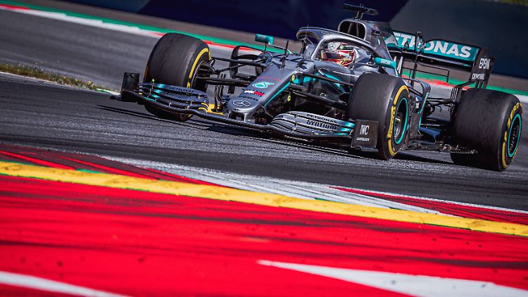 Die 70. Saison der Formel 1 soll knapp vier Monate später als geplant beginnen.