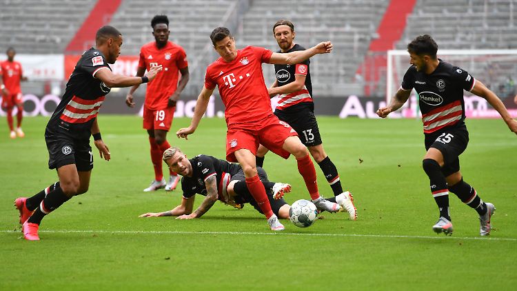 Dreimal in Folge Torschützenkönig? Das schaffte bislang nur Gerd Müller. Robert Lewandowski liegt nach dem 29. Spieltag mit 29 Toren klar vor Timo Werner (24).