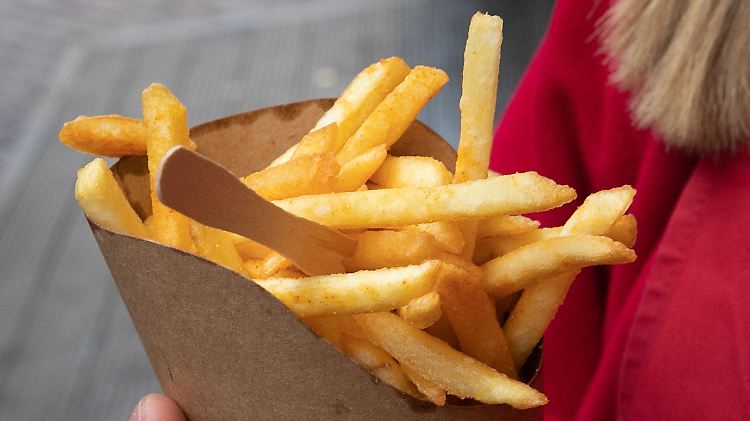 Statt zu Pommes müssen Fritten-Kartoffeln derzeit zu Schweinefutter und anderem verarbeitet werden.