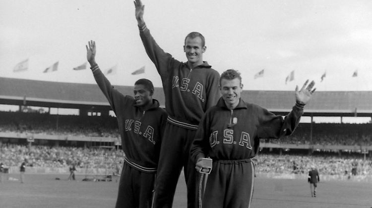 Bobby Joe Morrow gelang 1956 das "Sprint-Triple".
