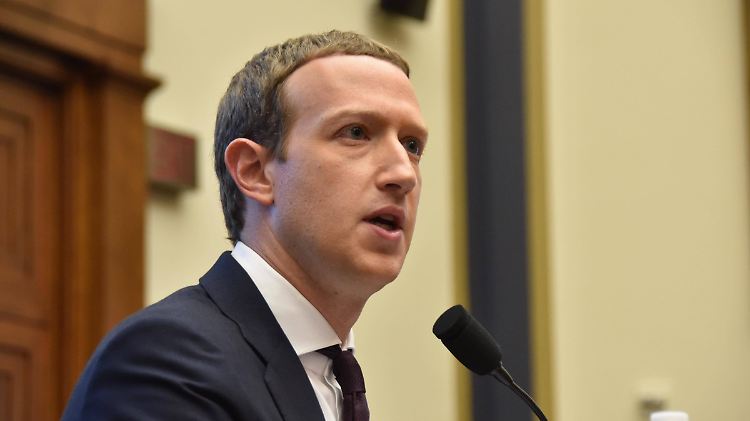 Facebook-Chef Mark Zuckerberg muss sich wegen Donald Trump erklären.