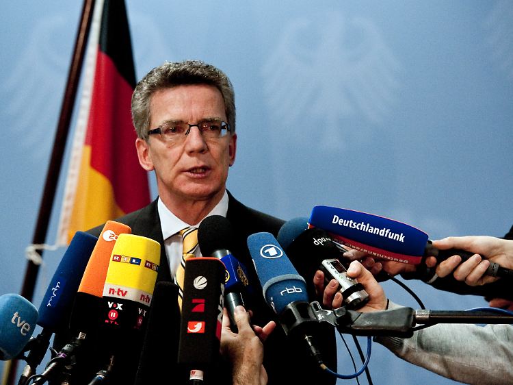 Im Gegensatz zu seinem Vorgänger war de Maizière eher zurückhaltend.