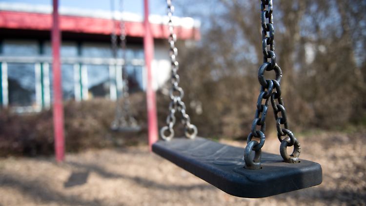 Die Polizei leitet nach der Entführung sofort eine Fahndung ein und setzte sogar einen Hubschrauber ein. (Symbolbild)