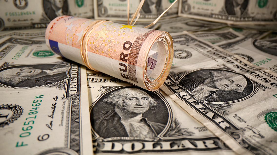 2020-05-26T184140Z_413407877_RC2IWG92L2TB_RTRMADP_3_GLOBAL-FOREX.JPG