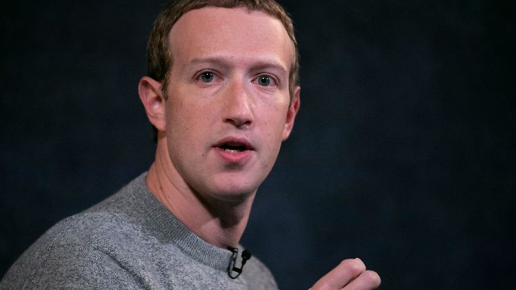 Den Unmut seiner Mitarbeiter hat Facebook-Chef Mark Zuckerberg zwar vernommen, aber nicht erhört.