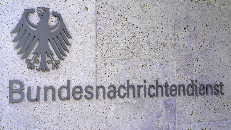 Der Bundesnachrichtendienst darf im Ausland abhören, wird dafür aber künftig Regeln beachten müssen.