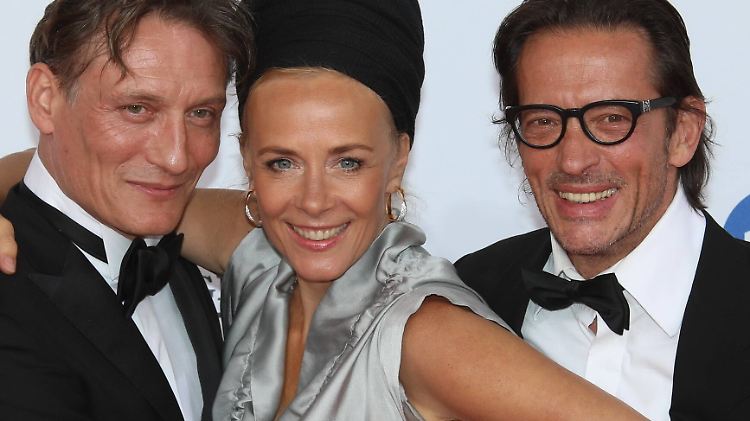 Masucci, Riemann und Roehler bei einer Preisverleihung 2018. 