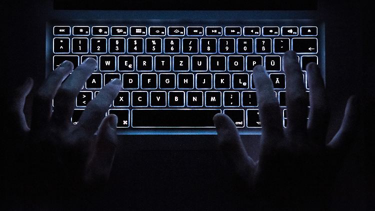 Schon im Oktober wurde ein Wahlkampfmitarbeiter Trumps von Hackern angegriffen. 