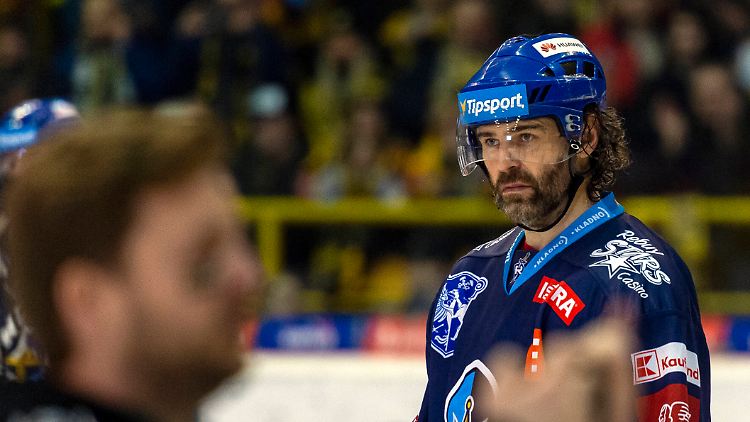 Jaromir Jagr steht auch mit 48 noch auf dem Eis.